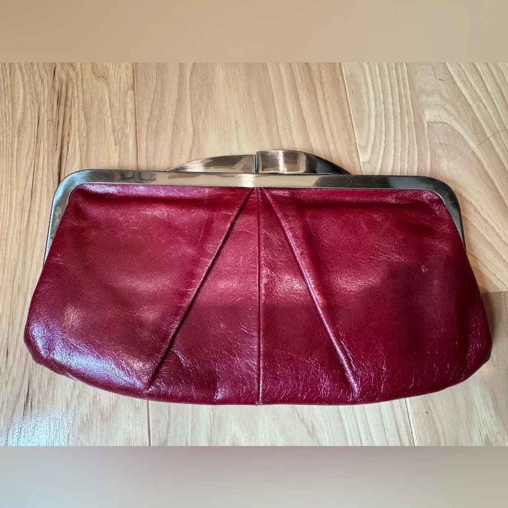 Elegant Red Leather Clutch - Picture 2 of 4